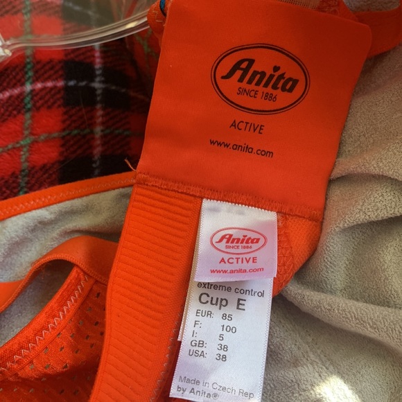 Anita Extreme Control Sports Bra - Picture 7 of 10